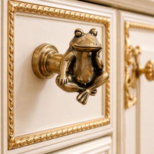 Tirador de armario de latón antiguo con forma de rana durmiente, tirador de cajón de oro antiguo, tirador de aleación de zinc.