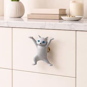 Stretching Gray Cat Drawer Knob, Zinc Alloy Cabinet Handle, Children's Room Animal Pull