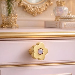 Tirador de cajón de latón con forma de flor y centro de resina en forma de ojo de gato / Pomo floral para armario, tirador de mueble