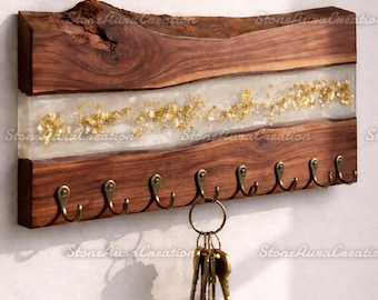 Llavero de lujo de madera de nogal y resina con incrustaciones de oro / Gancho de pared para llaves hecho a mano / Organizador moderno para la entrada / Arte de pared único / Regalo único