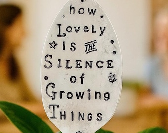 Garden Marker Friendship Gift, Silver Stamped Spoon Plant Markers Silver Plate Stamped Spoon Garden Markers Garden Art Marker Plant Lover Garden Decora P9763326