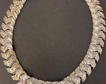 Vintage Napier Silver Tone Chevron Collar Necklace, 1988 Signed Geometric Choker Statement Chain