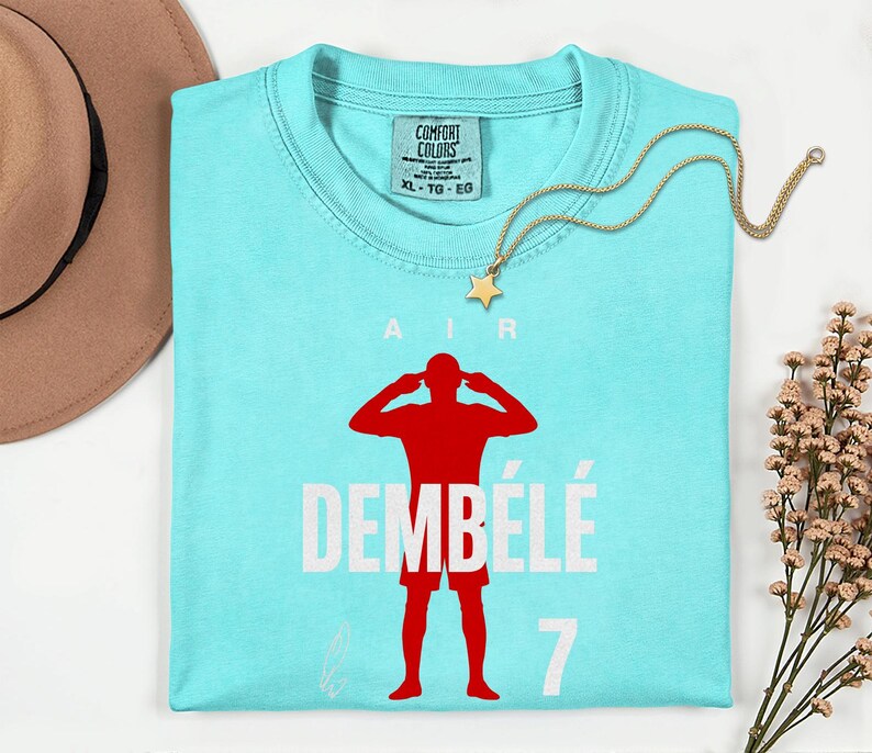 Comfort Colors® Air Dembélé #7 Soccer Player Tribute Graphic Tee, France Football Star Signature Design, 2026 World Cup Fan Unisex T-Shirt bild 4
