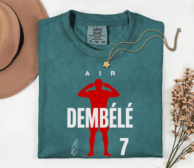 Comfort Colors® Air Dembélé #7 Soccer Player Tribute Graphic Tee, France Football Star Signature Design, 2026 World Cup Fan Unisex T-Shirt bild 3