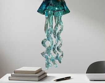 Campana de viento de medusa de vidrio artístico – Atrapasueños soplado a mano en turquesa y oro con tentáculos para decoración de patios costeros y arte de jardín al aire libre