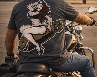 Bombing Betty WW2 Vintage Nose art T-Shirt