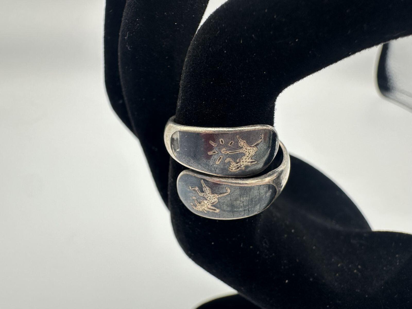 Siam Sterling Ring - Etsy