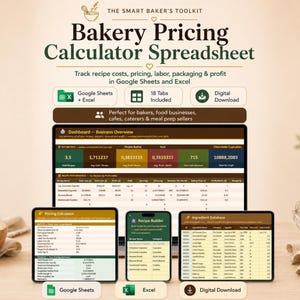 Puede incluir: Una hoja de cálculo digital para calcular precios de panadería, que se muestra en una tableta y dos dispositivos más pequeños. La hoja de cálculo realiza un seguimiento de los costos de las recetas, los precios, la mano de obra, el embalaje y las ganancias. Se incluye el texto "Bakery Pricing Calculator Spreadsheet".