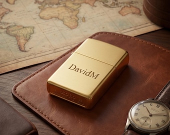 Individuell graviertes Zippo-Feuerzeug-Rüstungsset aus hochglanzpoliertem Goldmessing, personalisiertes handgemachtes Geschenk für ihn, Freundgeschenk, Vatergeschenk, Geburtstagsgeschenk