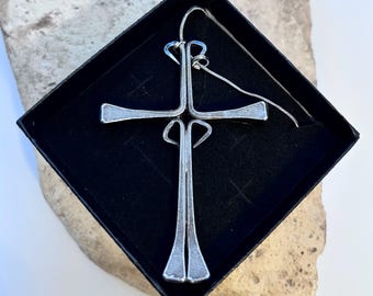 Horseshoe Nail Cross Necklace - Iron 6th Anniversary - Fathers / Mothers Day - Anniversary- Wedding - Boyfriend Girlfriend - FREE GIFT BOX