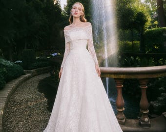 Cottagecore Lace Wedding Dress Off Shoulder Bridal Gown Long Sleeve Princess Ball Gown Garden Wedding Dress