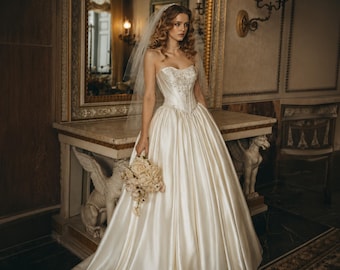 Satin Wedding Dress Corset Bridal Gown Elegant Princess Ball Gown Couture Wedding Dress