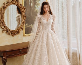 Long Sleeve Lace Wedding Dress Floral Bridal Gown Illusion Neck Princess Wedding Dress