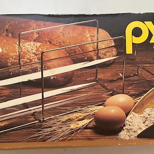 Vintage Pyrex Bake a Round Glass Bread Tube 1970's Mid century bakeware with Box