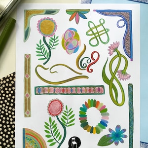 Puede incluir: Una hoja de papel blanca con ilustraciones coloridas de varias formas, remolinos y diseños florales. Los diseños están dibujados en un estilo caprichoso con colores brillantes y detalles intrincados. El papel está firmado "Erin Ware" en el centro inferior.