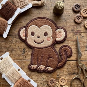 Baby Monkey Embroidered Patch – Kawaii Safari Animal Iron On Badge (Hook and Loop)