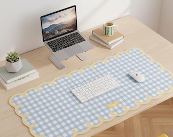 Tapis de bureau festonné Vichy, housse de clavier à carreaux pastel, décoration d'espace de travail preppy bords ondulés