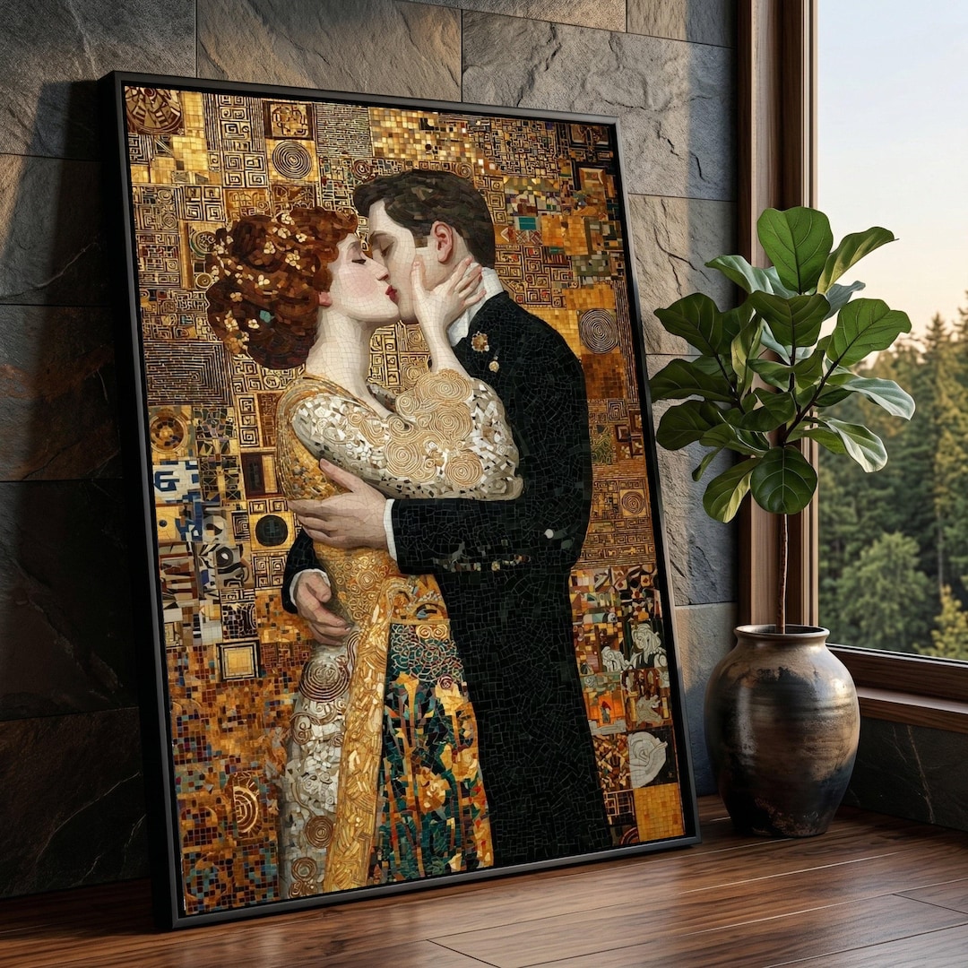 Gustav Klimt Romantic Kiss Canvas Wall Art, Vintage Couple Kiss Golden ...