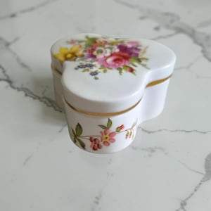 Caja de baratijas vintage de porcelana fina Hammersley con diseño de trébol, joyero con tapa y estampado floral, Inglaterra