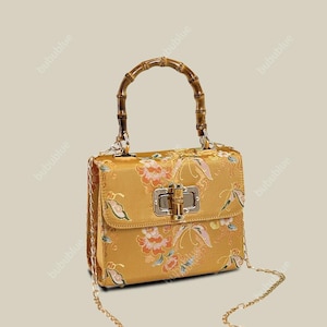Guldfärgad brokadväska, bambuhandtag, blommig jacquard, vintage kuvertväska