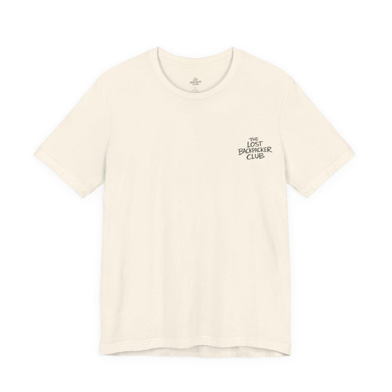 Camiseta Overloaded Scooter Travel: Camiseta gráfica de aventura de surf, camiseta unisex de estilo de vida nómada. imagen 8