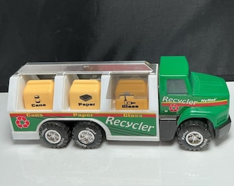 Camión reciclador Nylint VTG 1993 con algunos accesorios. Le faltan 2 ventanas.