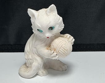 Vtg Italy 3" Ceramic Cat Weather Barometer Figurine White Kitten Ball of Yarn