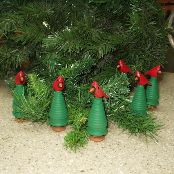 Mini Cardinal on Christmas Tree Spool - Handcarved Mini Cardinal on Repurposed Wood Tree Spool - Tiny Wood Cardinal on Tree Spool -