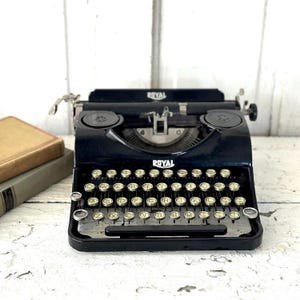 Vintage Typewriter Royal Junior 1936-1938