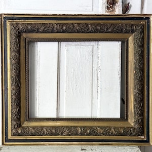 Buy Frame Gold Wood 24x30 inches (60,96x76,2 cm) here 