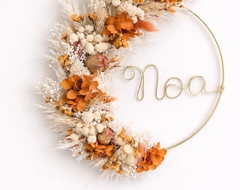 Couronne fleurs séchées personnalisée bohème – décoration murale prénom – cadeau naissance bébé – déco mariage champêtre – fleurs stabilisée