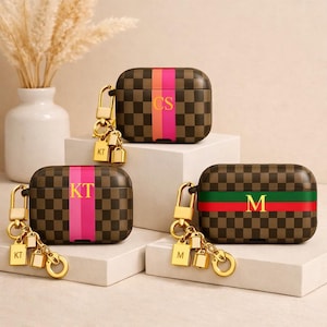 Louis Vuitton モノグラム　AirPodsケース Black Monogram LV Luxury High End Airpods Pro / Series 3 / Series
