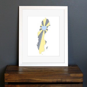 Impression d'art d'amour de la Suède - Citation de la maison où que je sois avec vous - décoration d'intérieur personnalisée, art du voyage, dicton d'amour - jaune, gris, bleu - 8 x 10