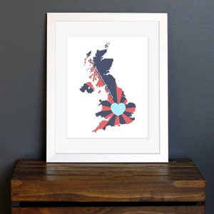 Royaume-Uni Love Art Print - La maison est partout où je suis avec vous citation - Grande-Bretagne, Angleterre, Écosse, art du voyage - bleu marine, rouge et turquoise - 8 x 10