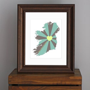 Impression d'art Irlande amour - La maison est partout où je suis avec vous citation - cadeau, art de voyage, impression de pays - vert et gris - 8 x 10