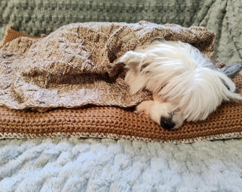 Handstickad husdjursbädd + filt | Ullblandad matta, mysig kudde, brungrå, dubbelsidig