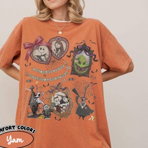 Vintage Comfort Colors Nightmare Before Christmas Coquette-skjorta, Disney Halloween Coquette-tröja med rosett, Oogie Boogie Bash 2026 bild 9