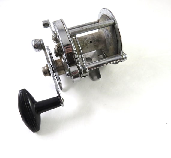 Vintage Pflueger ROCKET Reel 1375, Bait Casting Fishing Reel, Made