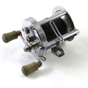 Pflueger Akron Reel No. 1894L Level Wind Vintage 50s Bait Cast Fishing Reel, Made in USA