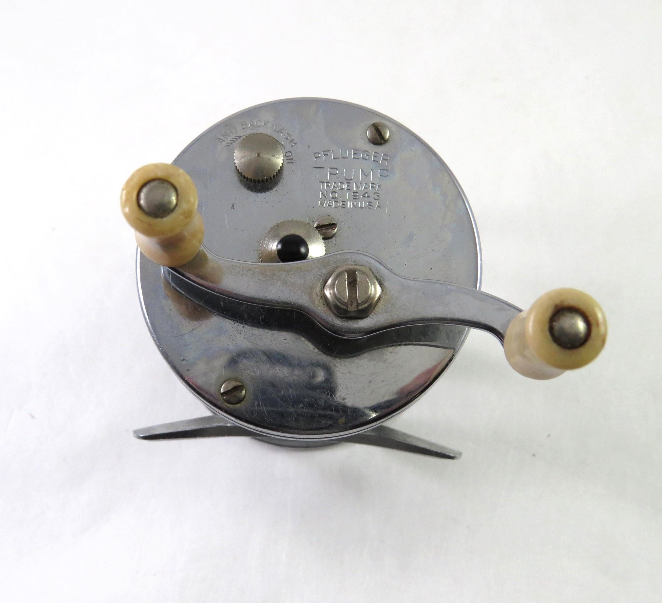 antique phleuger trump fishing reel Pflueger Trump Reel No. 1943 Level Wind Vintage 50s Bait Cast Fishing Reel,  Made in USA