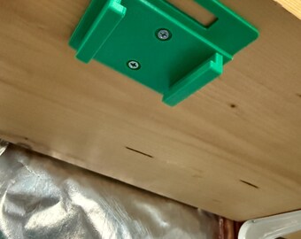 Battery holder for any Makita 18v battery