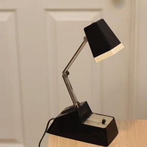 Vintage Black Adjustable Desk Lamp – 1980s Modern Office Task Lighting