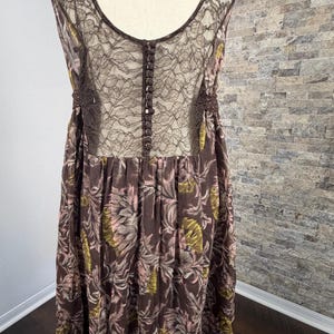 Vintage BCBG Max Azria Silk Midi Dress – Brown Floral Boho Lace Back Empire Waist image 4