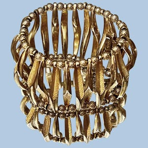 Rare Vintage Crown Trifari 1950&#39;s Wide Link Abstract Gold Tone Bracelet