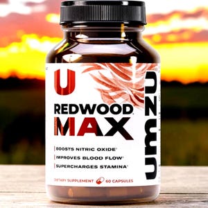 以下が含まれることがあります： 黒いキャップが付いた、Redwood Maxの栄養補助食品の透明なボトル。ラベルには、太字の赤と黒の文字で「REDWOOD MAX」という文字が記載されています。ボトルは、一酸化窒素を増加させ、血流を改善し、スタミナを向上させると主張しています。カプセル60個入り。