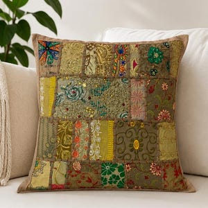 Beige Patchwork Kissenbezug, Handgemachter Bestickter Kissenbezug, Neutrales Boho Dekokissen