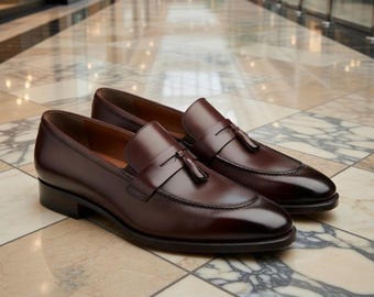 ブラウンレザーのタッセルローファー – ハンドメイド メンズ スリッポン ドレスシューズ – 結婚式やオフィスウェアに最適