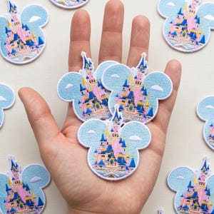 Musse Pigg Broderad Tygmärke, Disneys Slottshuvudformad Stryk-på Tygmärke, Disneylands Slotts Tygmärke, Disney-resa Gåva, Jacka Ryggsäck Tygmärke