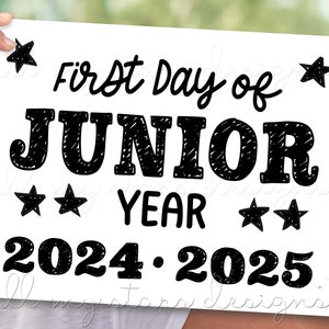 Panneau photo du premier jour de l&#39;année junior 2024-2025 à imprimer | Téléchargement instantané | Retour à l&#39;école secondaire | Panneau de style marqueur noir et blanc