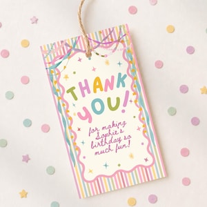 Étiquette cadeau d'anniversaire colorée et fantaisiste pour fille, décoration d'anniversaire pastel, étiquette cadeau à rayures girly, tous âges, modèle Canva modifiable, 250 PS image 3